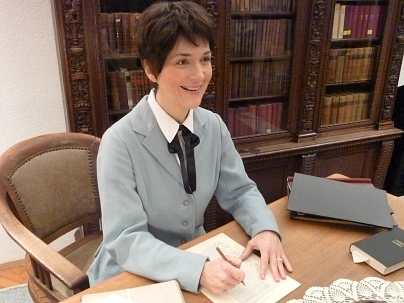 Augspurg: Mach das Buch zu Birgit Scheibe in der Rolle der Anita Augspurg in "Mach das Buch zu - heirate mich"